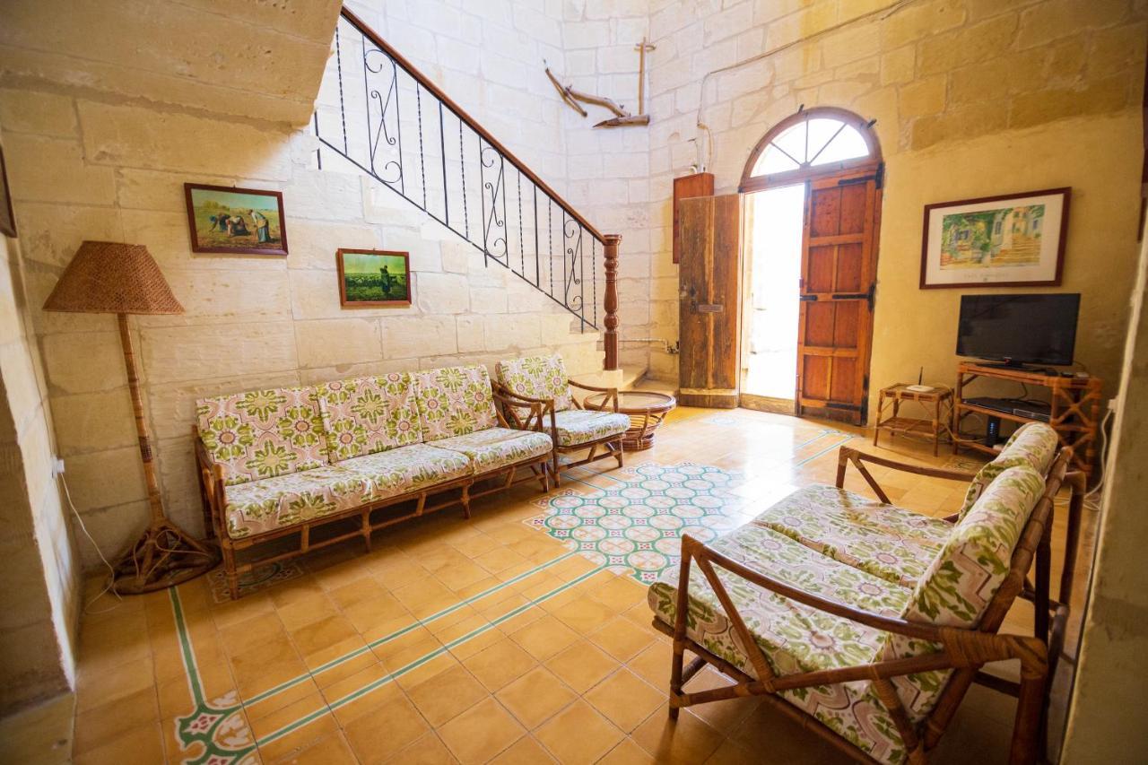 Dar Ta' Tumas Villa Għarb Buitenkant foto