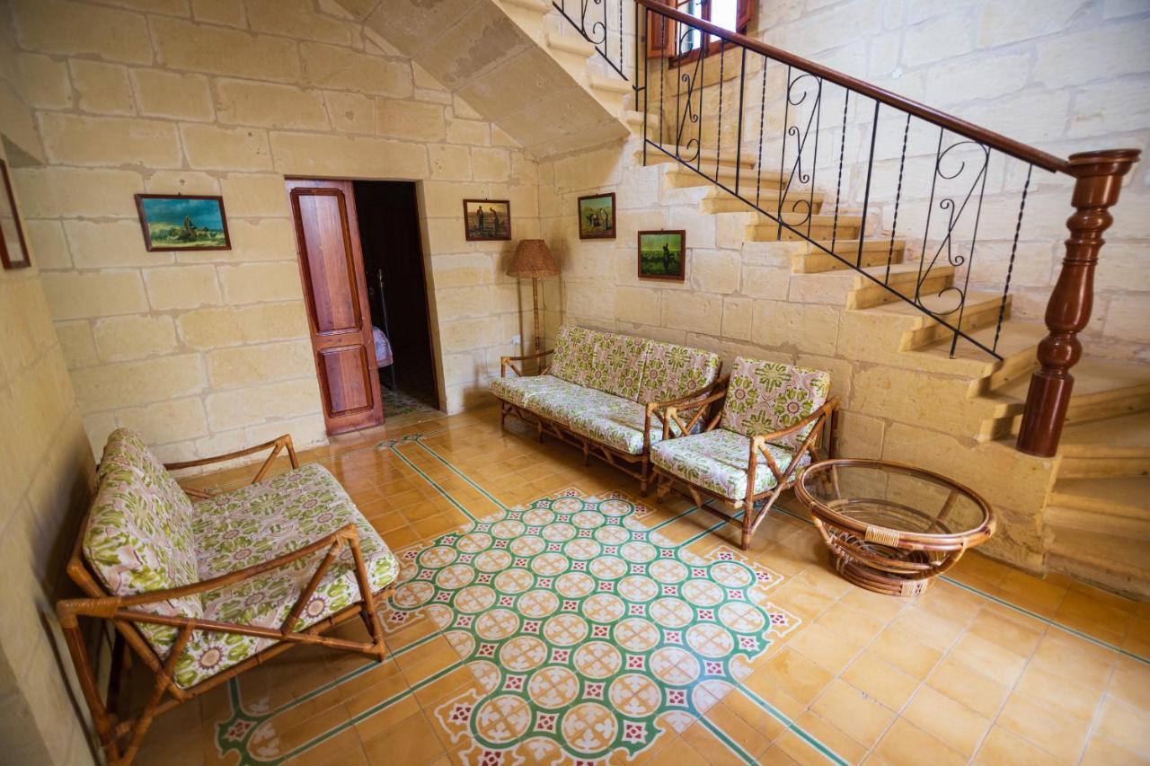 Dar Ta' Tumas Villa Għarb Buitenkant foto