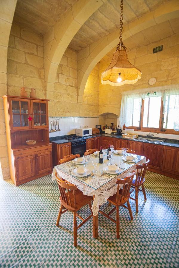 Dar Ta' Tumas Villa Għarb Buitenkant foto